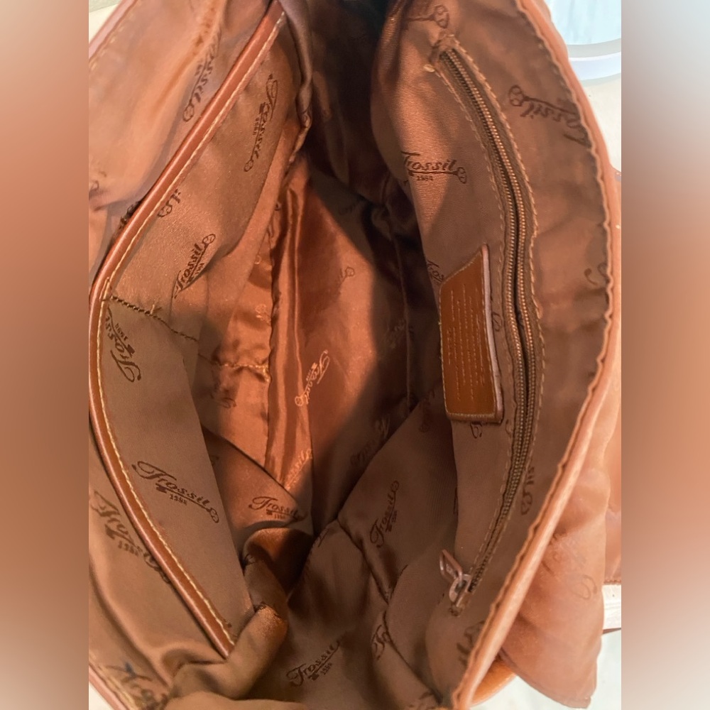 Fossil Tan and Brown Leather Messenger Bag Crossbody - Picture 8 of 12